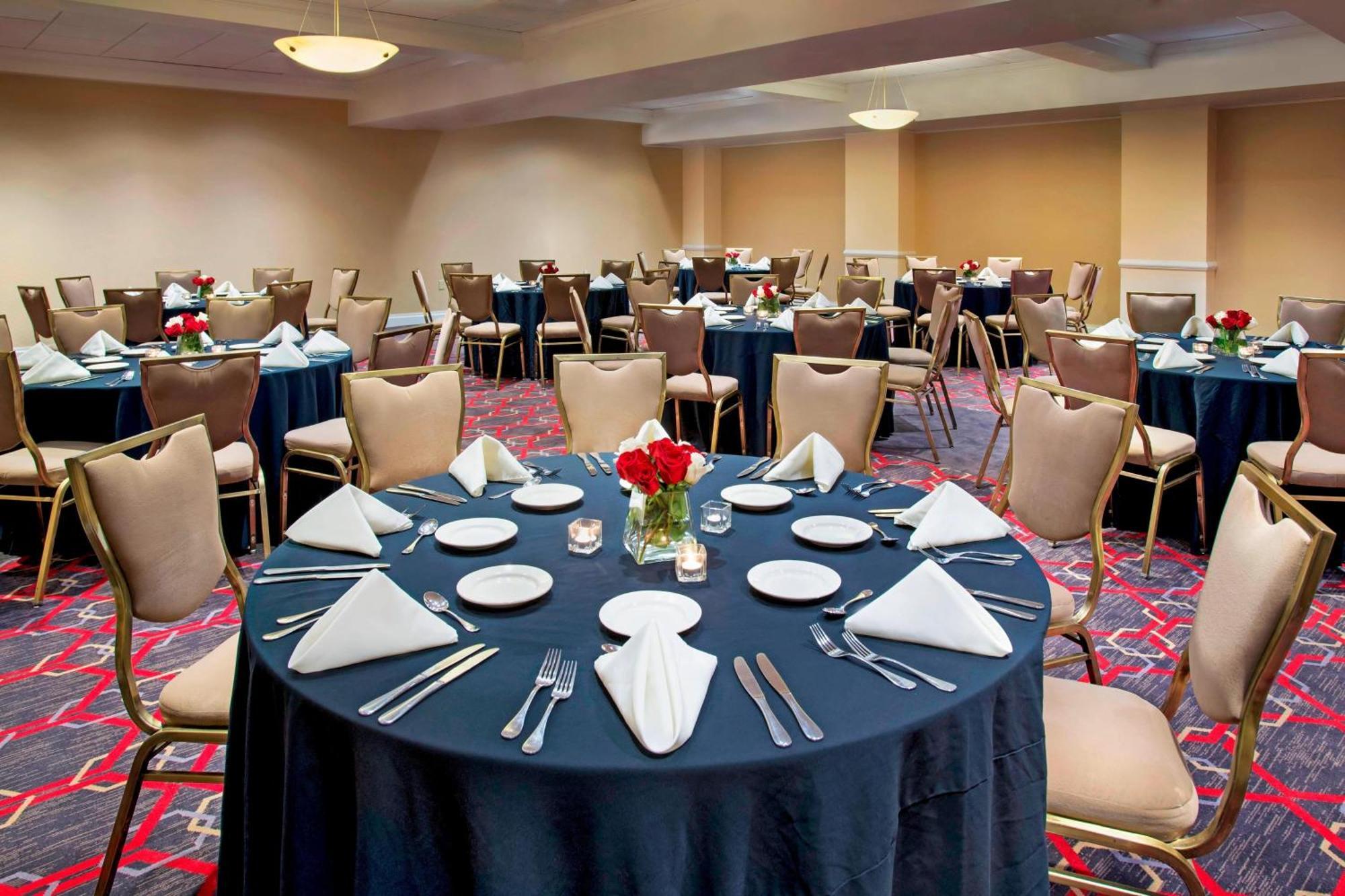 Four Points By Sheraton Melville Long Island Hotel Plainview